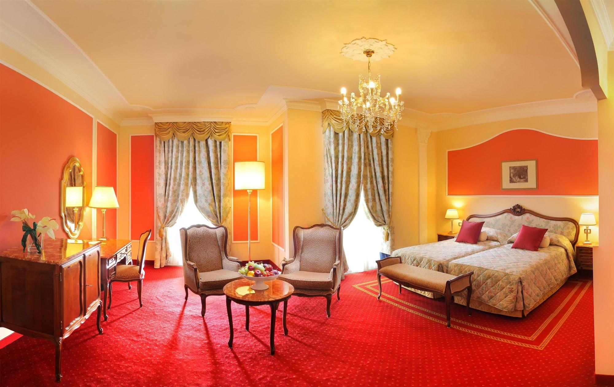 Grand Hotel Trieste & Victoria Abano Terme Eksteriør billede A suite at the Hotel de l'Europe