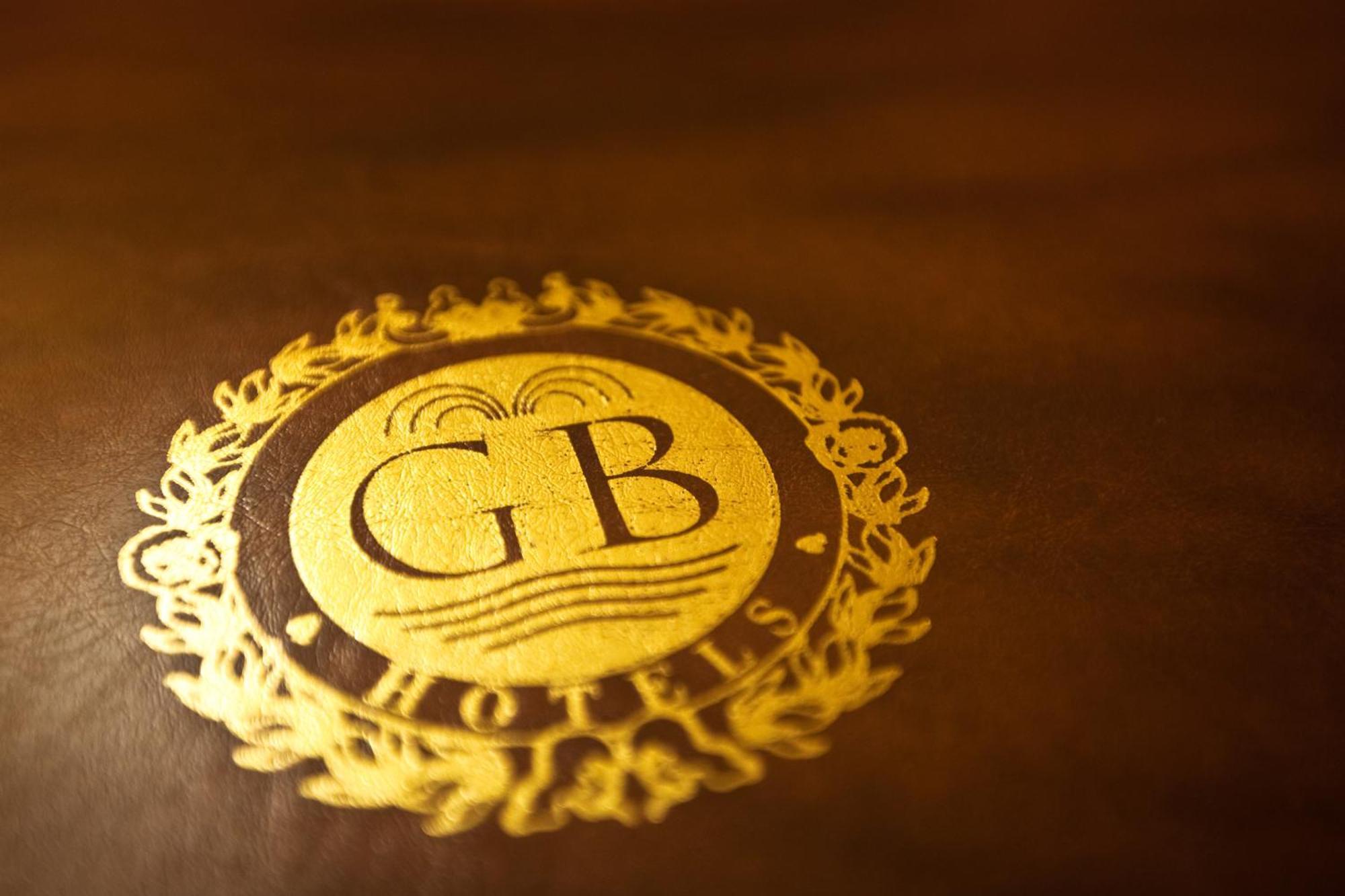 Grand Hotel Trieste & Victoria Abano Terme Eksteriør billede Gold-embossed monogram