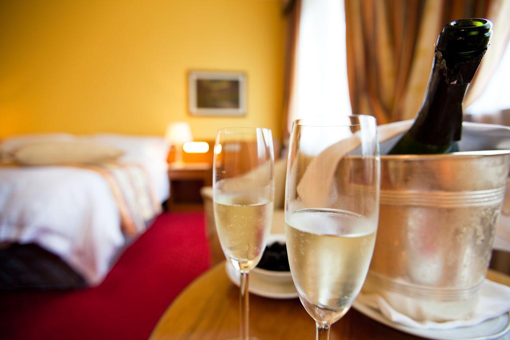 Grand Hotel Trieste & Victoria Abano Terme Eksteriør billede Prosecco DOC