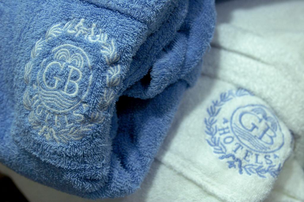 Grand Hotel Trieste & Victoria Abano Terme Eksteriør billede Towels