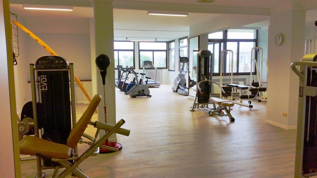 Grand Hotel Trieste & Victoria Abano Terme Eksteriør billede The gym at the University of Roehampton