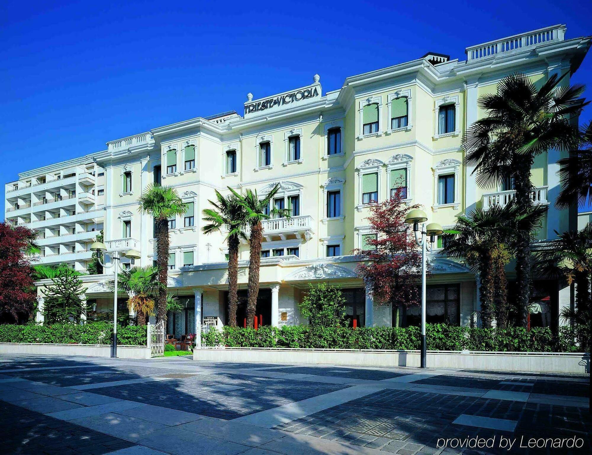 Grand Hotel Trieste & Victoria Abano Terme Eksteriør billede The hotel in 2008